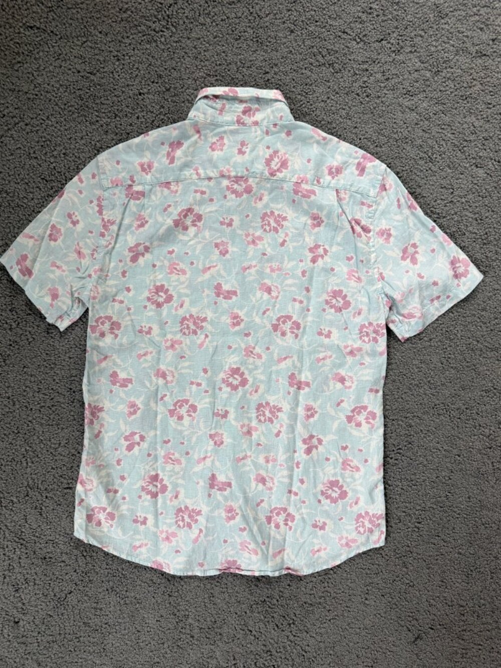 Faherty Men’s Short-Sleeve Breeze Shirt "Clear Waters Blossom" print- Sz. Med. - Picture 9 of 10